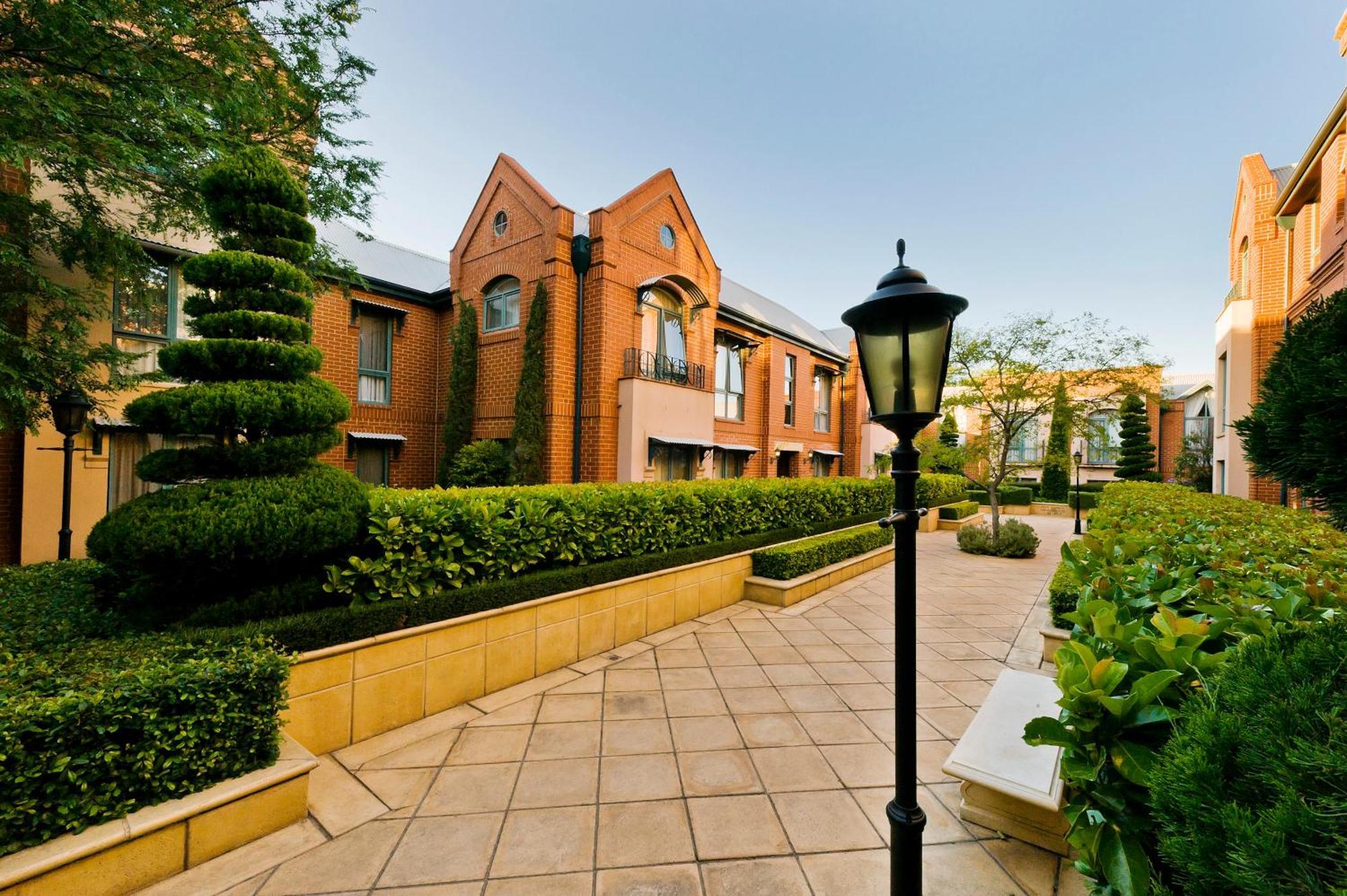 Majestic Old Lion Apartments North Adelaide Exterior photo